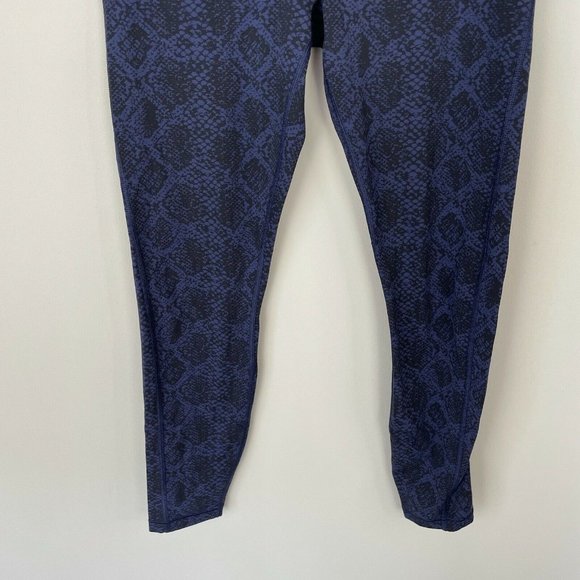 Athleta Ultimate Stash Pocket 7/8 Tight Leggings - Picture 7 of 7